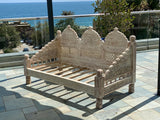 Jula handcarved love Sofa