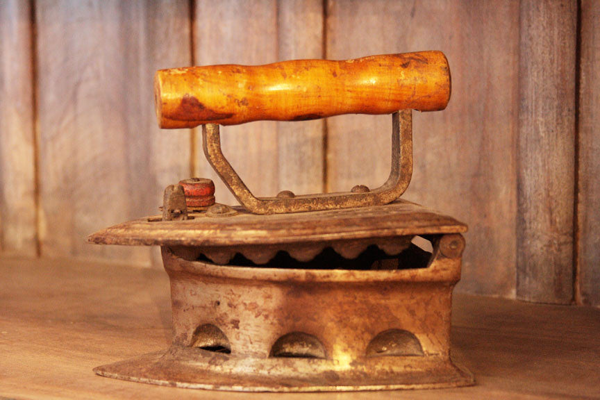 Vintage Iron Press Tara Design